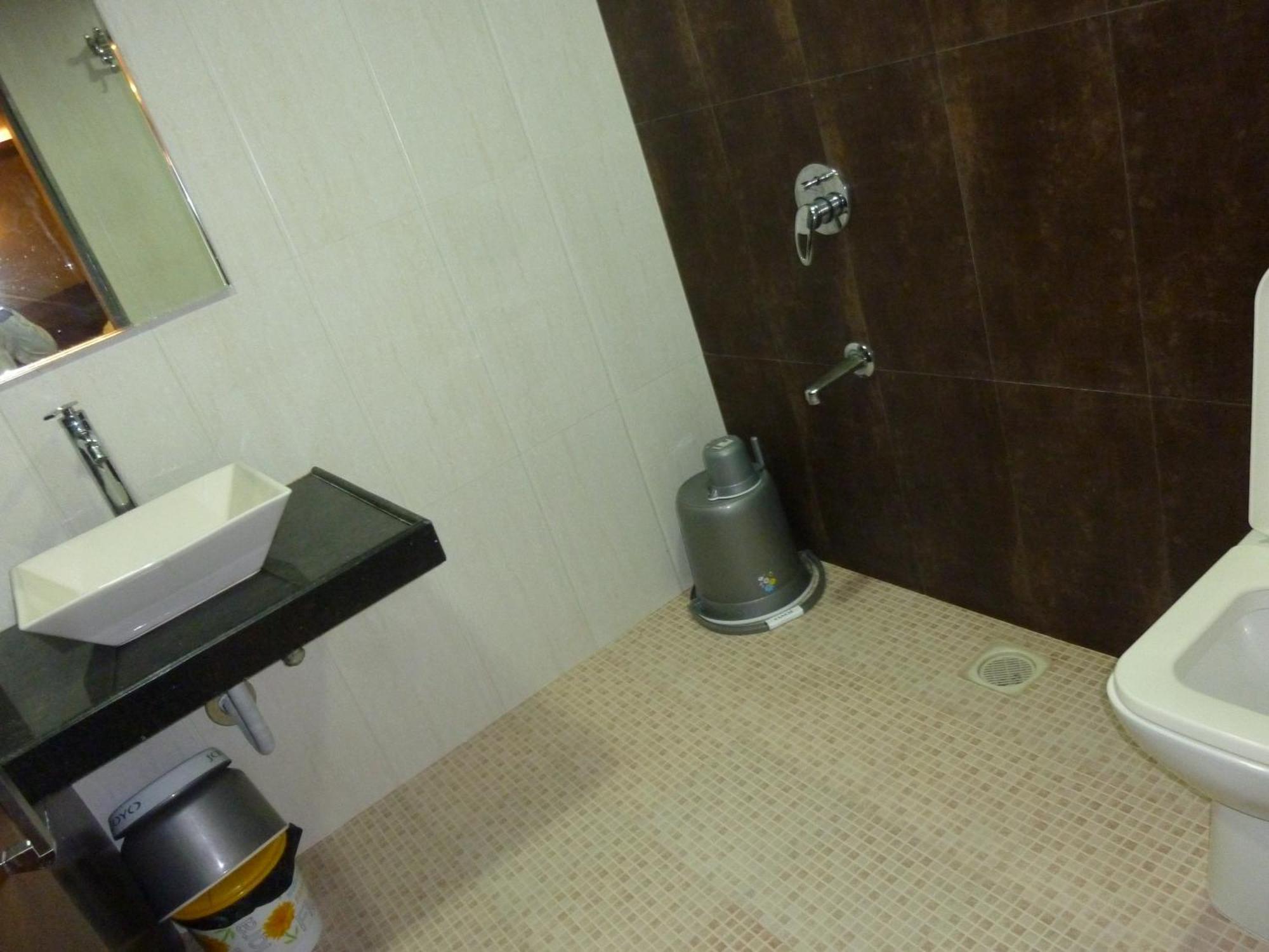 Hotel Regal Palace Mumbai Room photo
